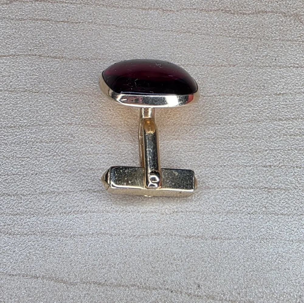 Vintage‎ Swank Gold and Red Cufflink - ONLY ONE